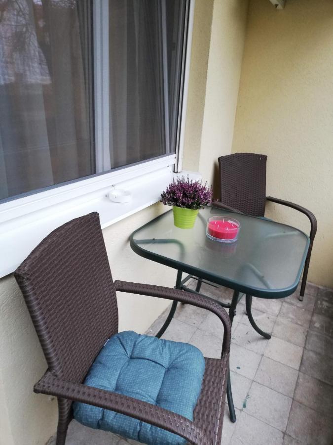 Tulip Family Apartments Егер Екстериор снимка