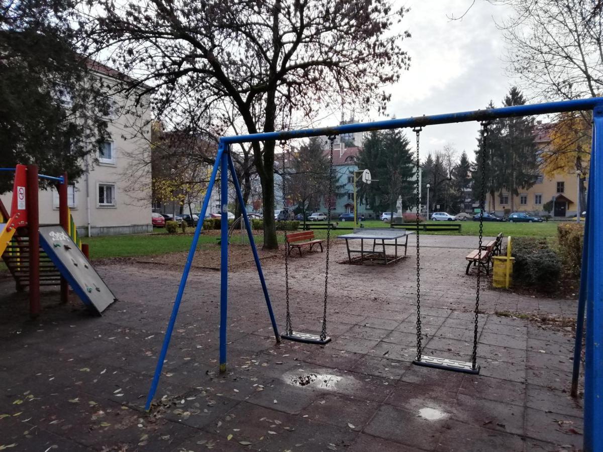 Tulip Family Apartments Егер Екстериор снимка
